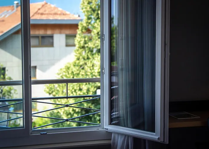 Chatonneyre & Restaurant 3*