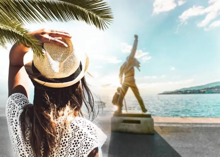 Chatonneyre & Restaurant Hotel 3*